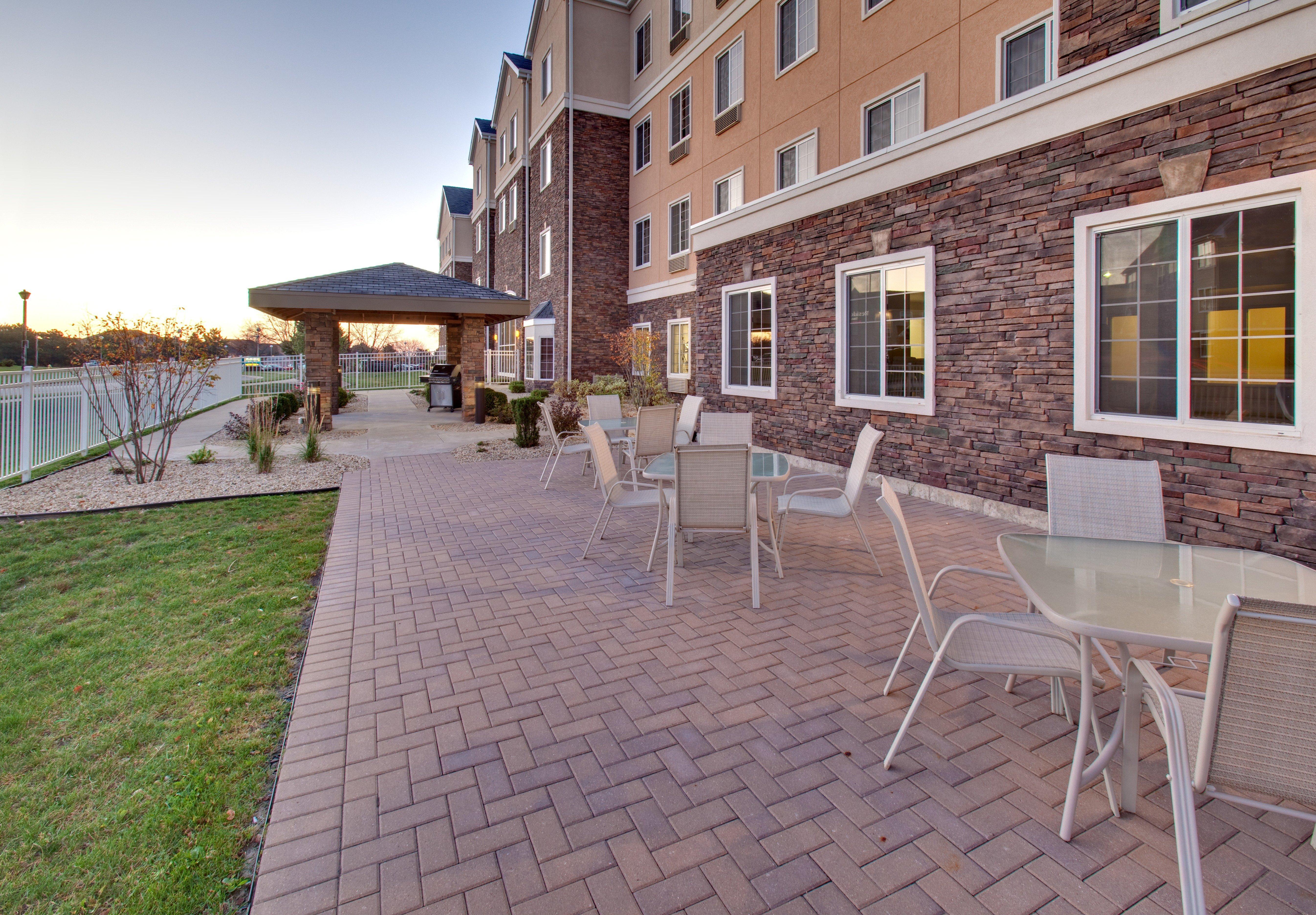 Staybridge Suites Rockford By Ihg Екстер'єр фото