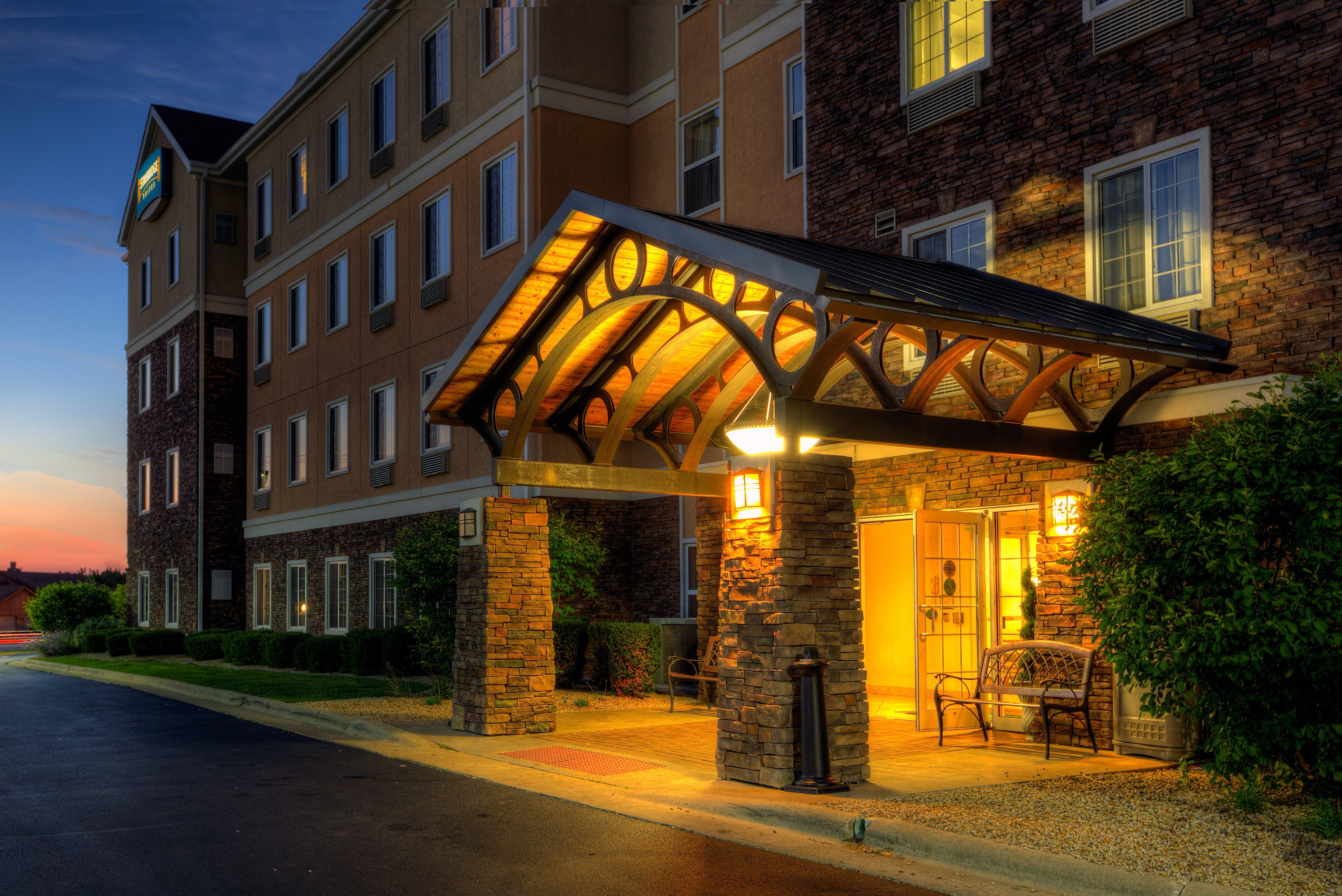 Staybridge Suites Rockford By Ihg Екстер'єр фото