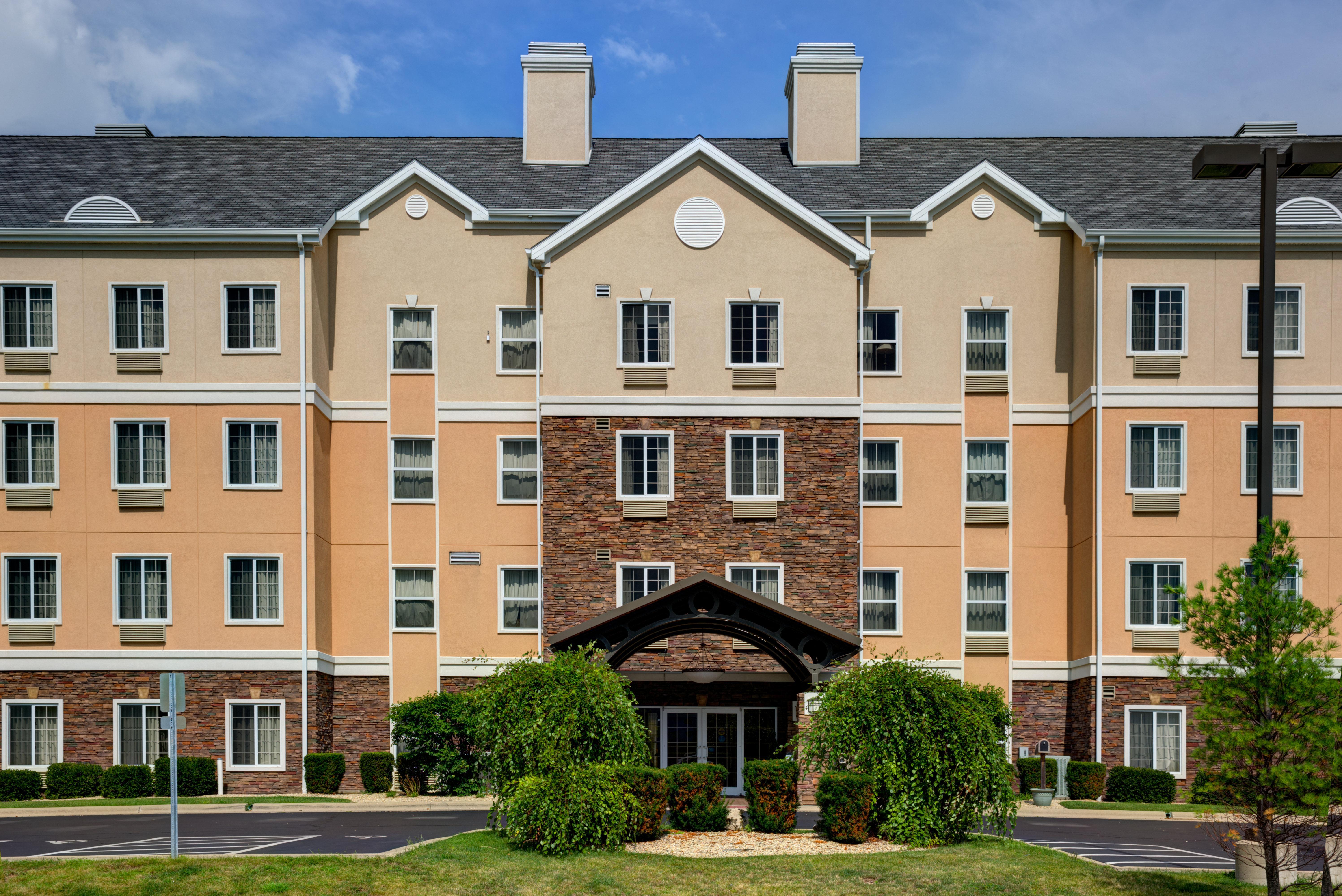 Staybridge Suites Rockford By Ihg Екстер'єр фото