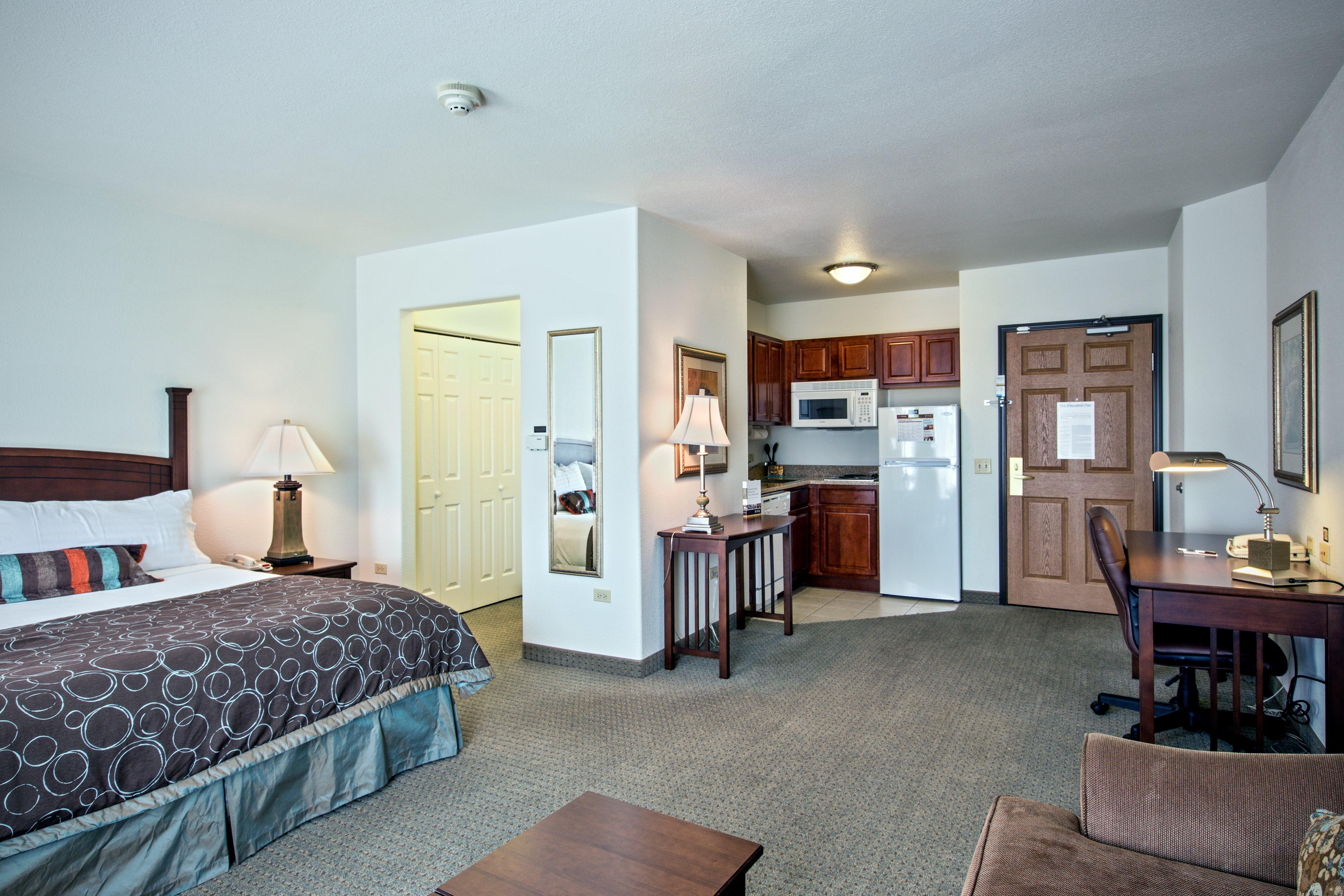 Staybridge Suites Rockford By Ihg Екстер'єр фото