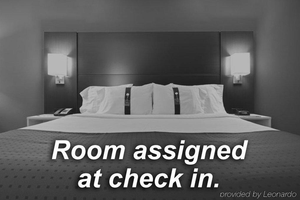 Staybridge Suites Rockford By Ihg Екстер'єр фото