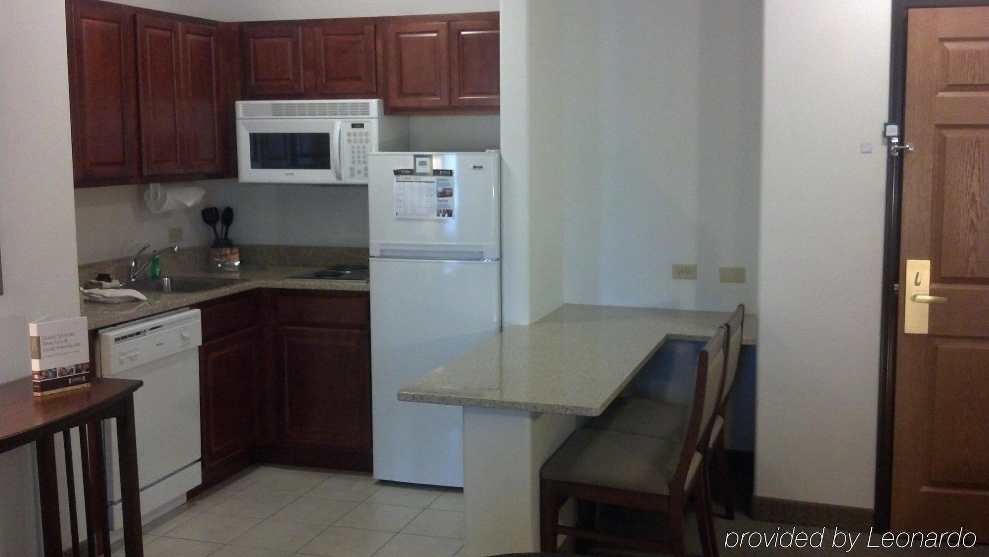 Staybridge Suites Rockford By Ihg Номер фото